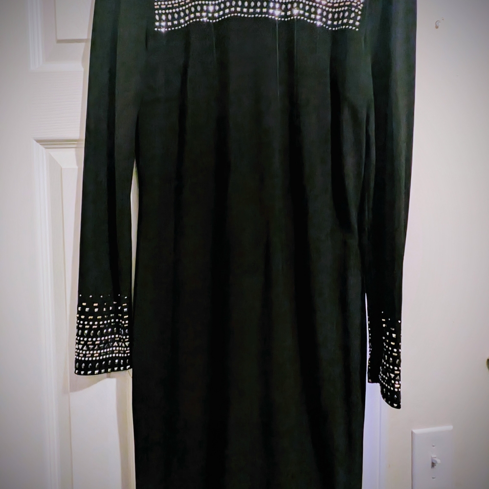 Dressbarn Green Sheath Dress with Long Cuffed Sleeves